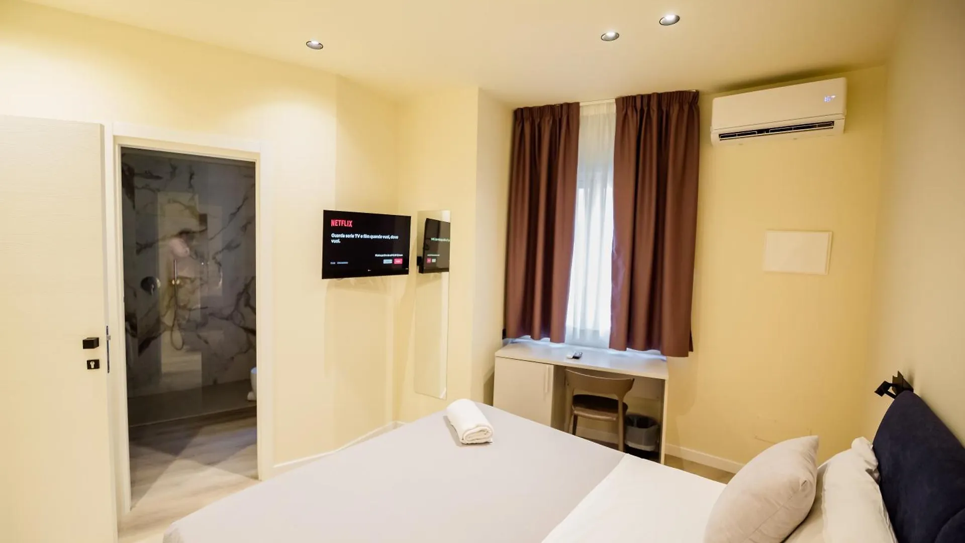 Mazzini Palace Misterbianco 0*,